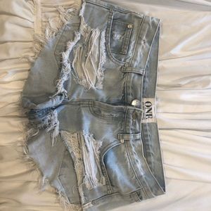 Light wash one teaspoon shorts